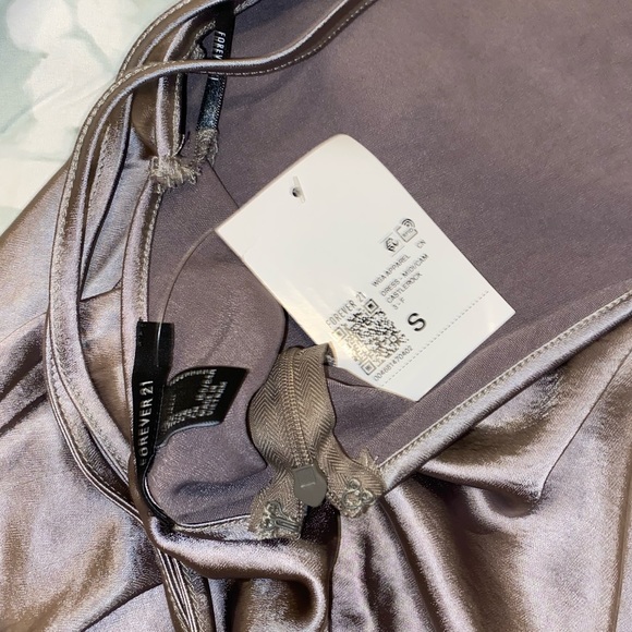 Forever 21 Satin MIDI Dress - Picture 9 of 10